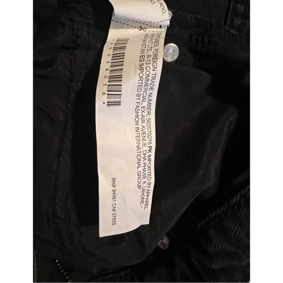 FOREVER 21 ~90s-Fit Jeans (NWT) - Picture 6 of 13